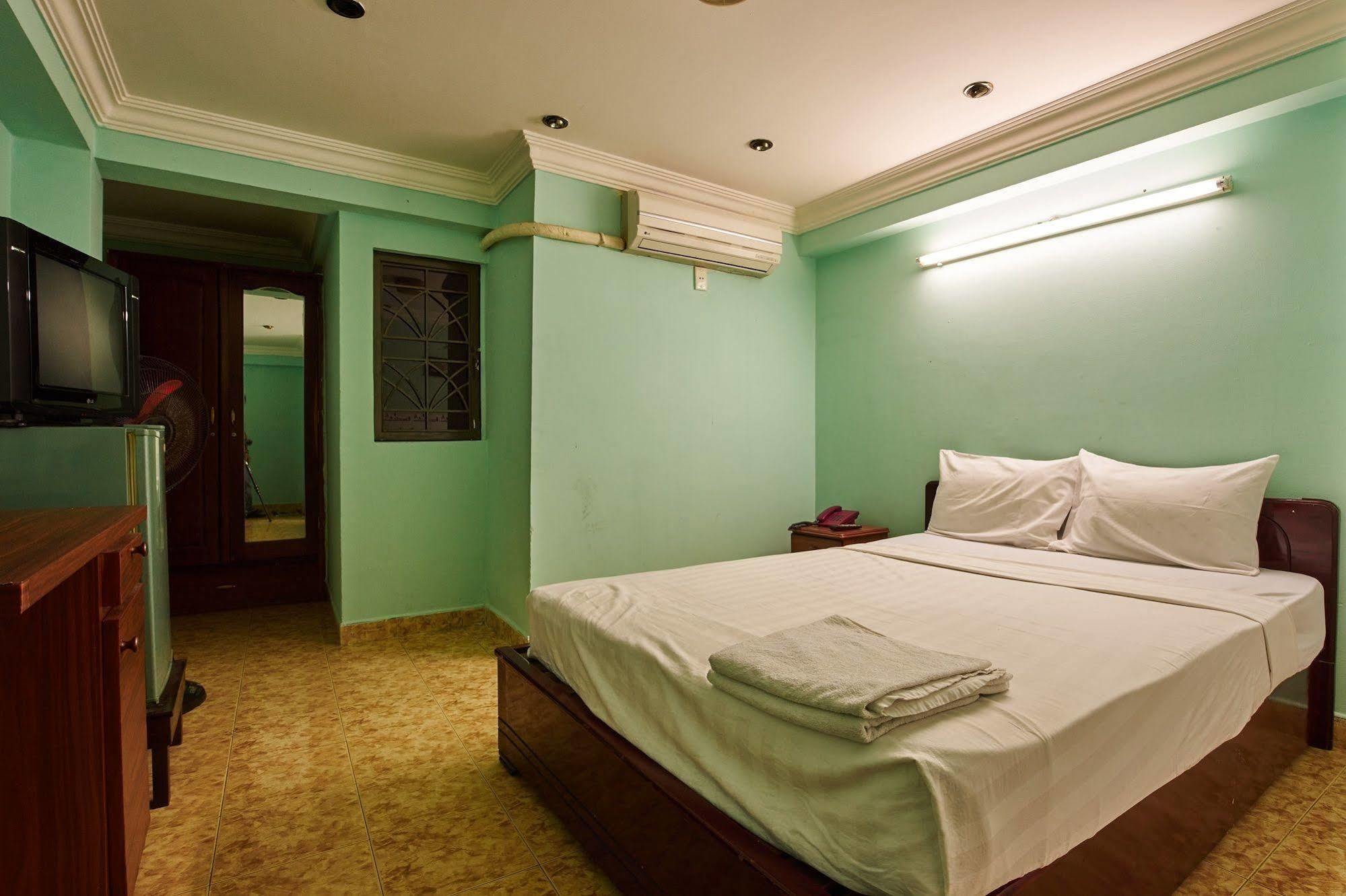 הו צ'י מין סיטי Ha Vy Hotel מראה חיצוני תמונה