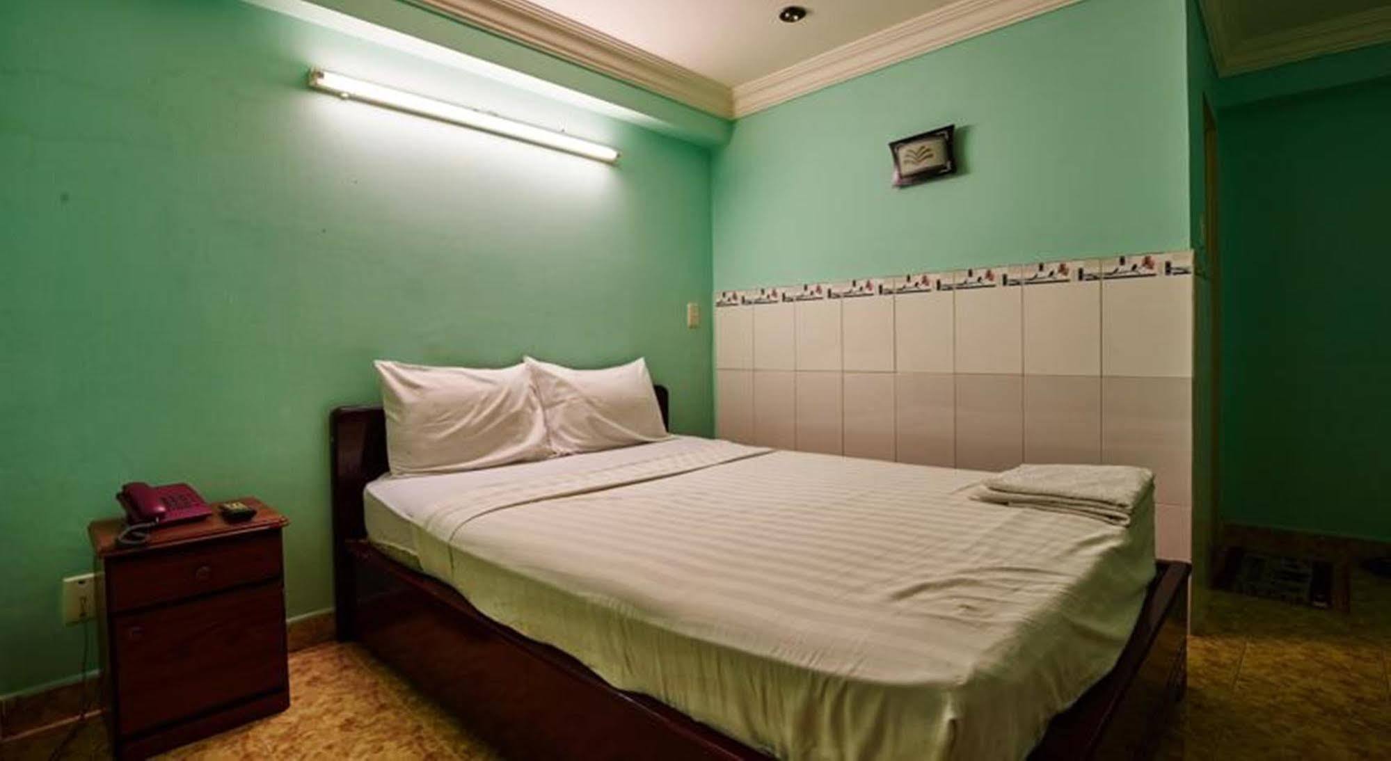 הו צ'י מין סיטי Ha Vy Hotel מראה חיצוני תמונה