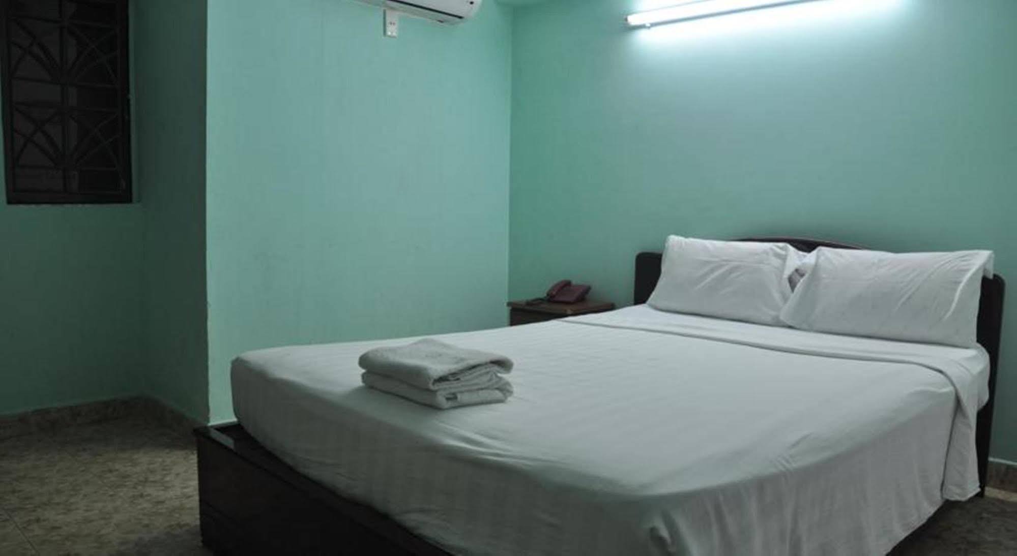 הו צ'י מין סיטי Ha Vy Hotel מראה חיצוני תמונה